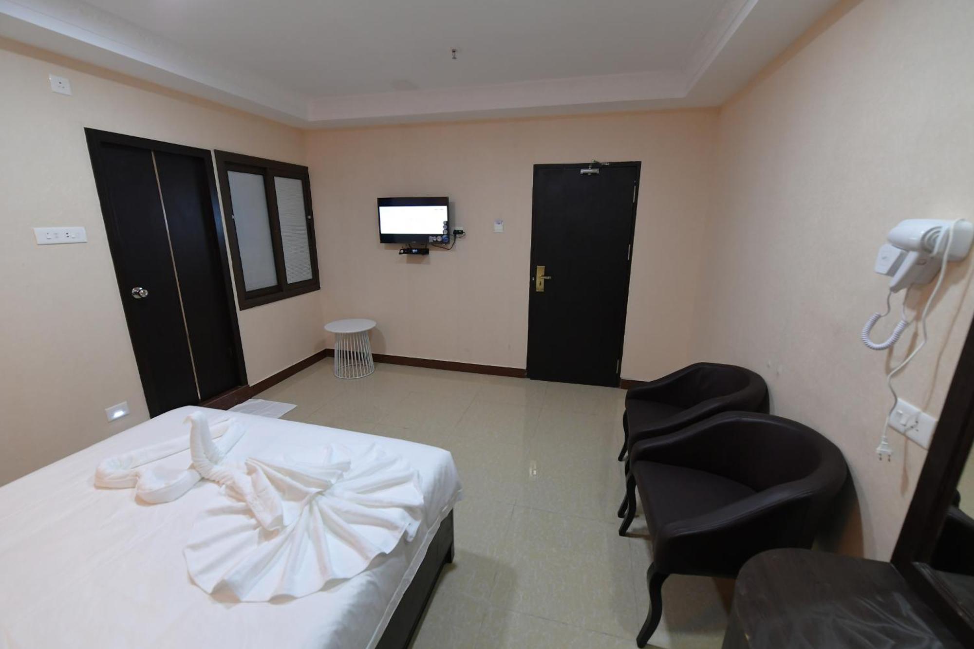 Coastal Grand Hotel Sampath Tiruchirappalli Εξωτερικό φωτογραφία