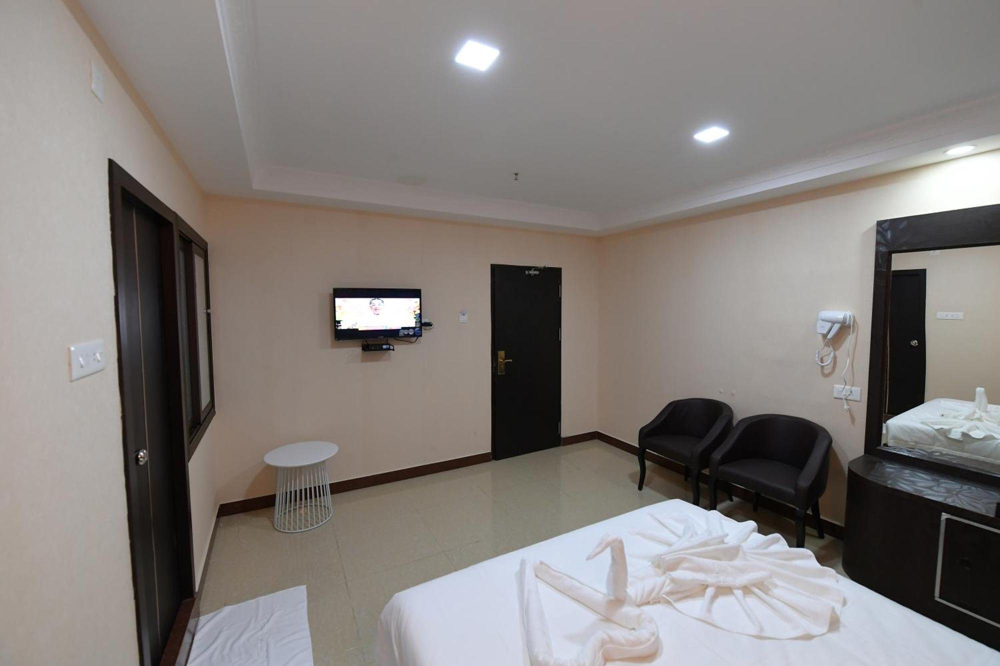 Coastal Grand Hotel Sampath Tiruchirappalli Εξωτερικό φωτογραφία