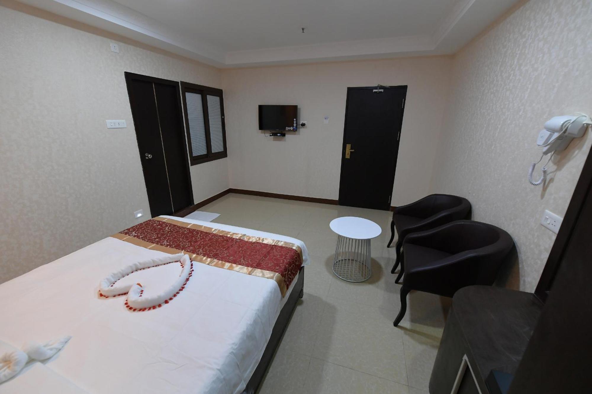 Coastal Grand Hotel Sampath Tiruchirappalli Εξωτερικό φωτογραφία